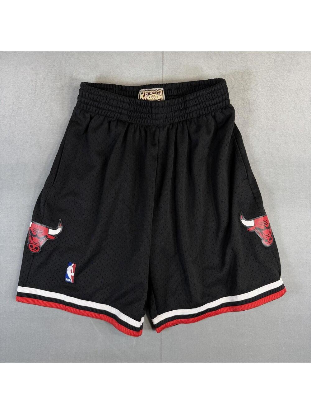 Mitchell & Ness Chicago Bulls Hardwood Classics Swingman Shorts Men Medium Black